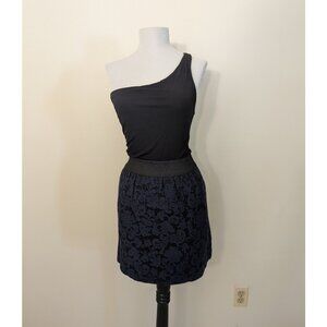 AQUA Black & Navy One Shoulder Lace Mini Dress Size S